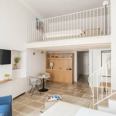 Palazzo Mulini * Monopoli